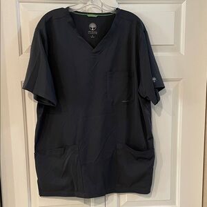 Healing Hands Men’s Charcoal Gray Scrub Top, large